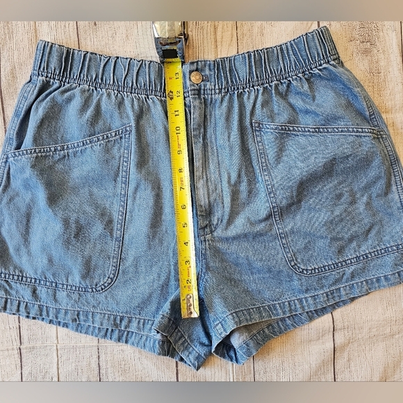 Madewell Plus Size 31 Denim Pull-On Utility Shorts In Grandfield Wash Hi-Rise - Picture 5 of 8